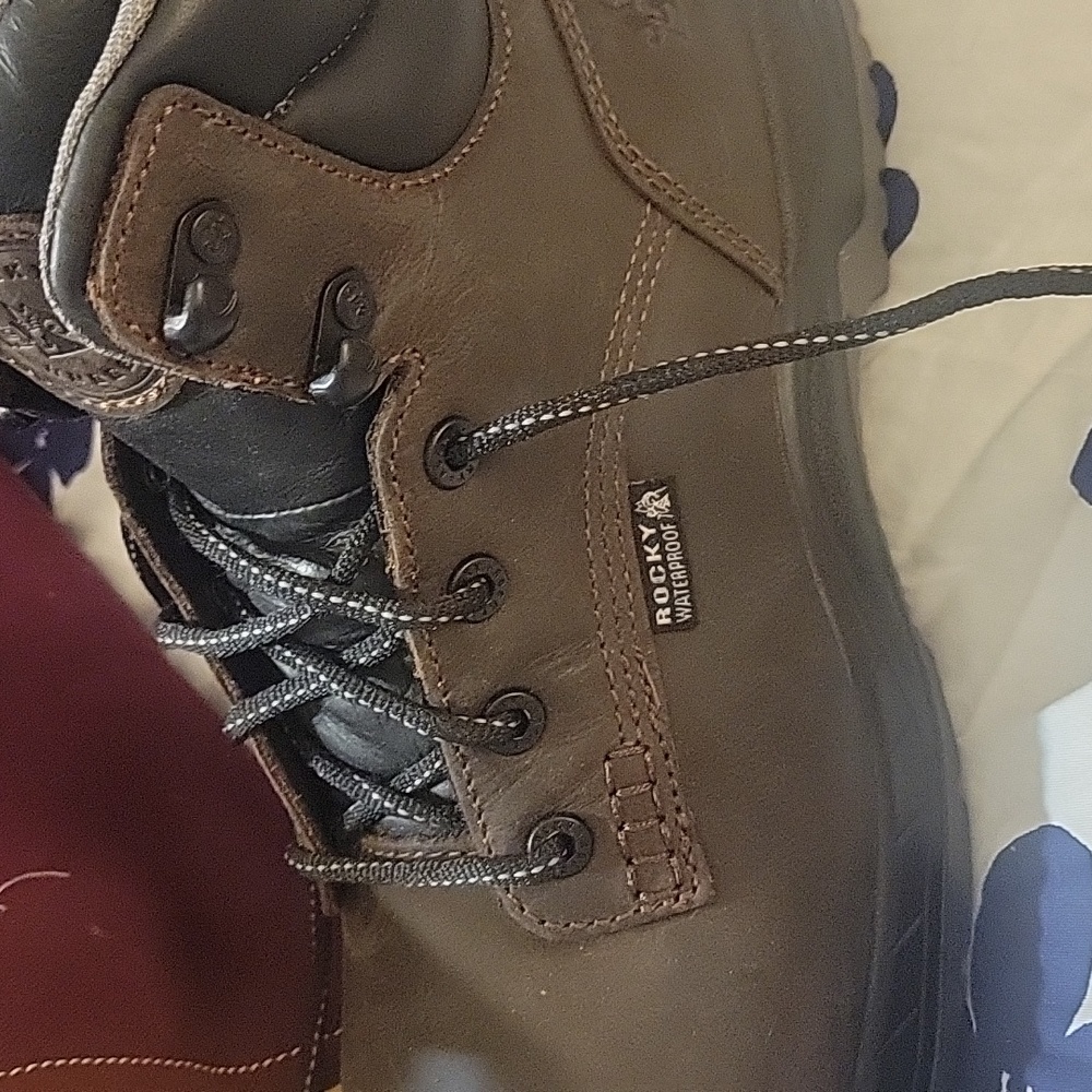 Boots - Picture 2 of 6